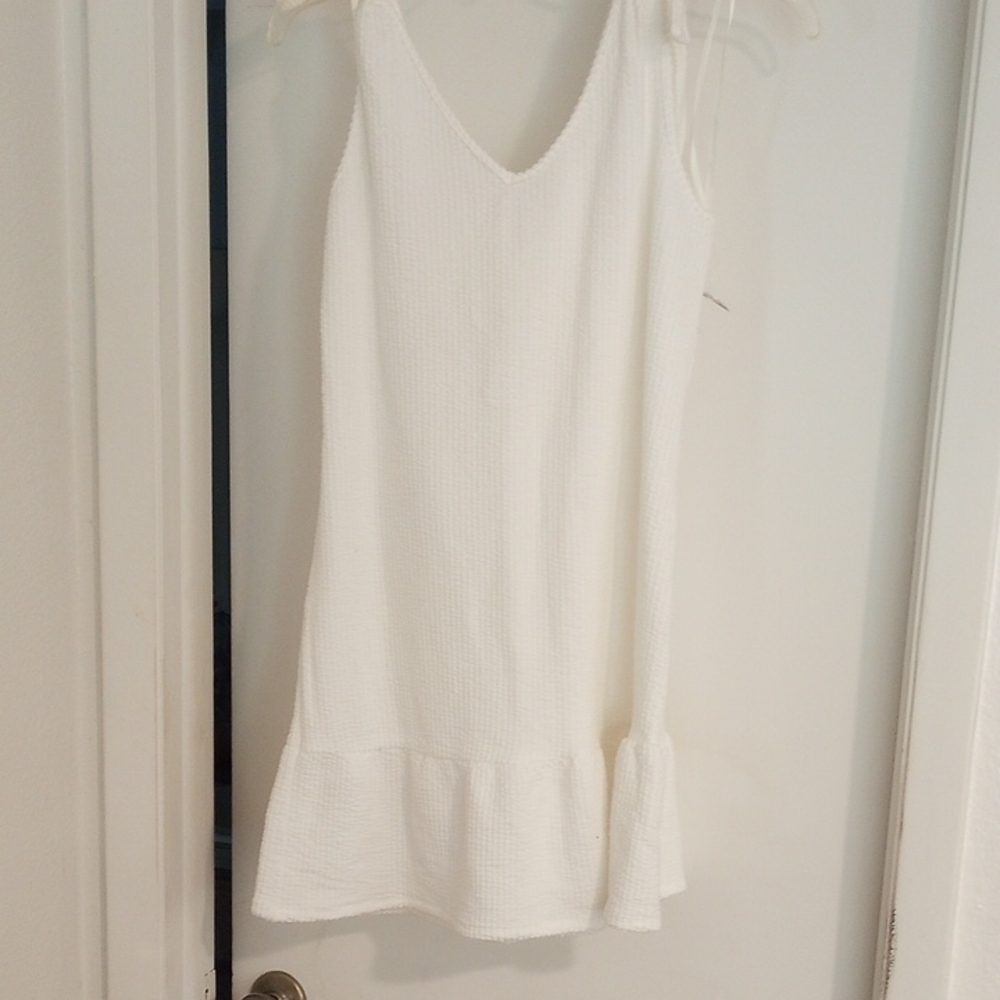 White Sleeveless Dress